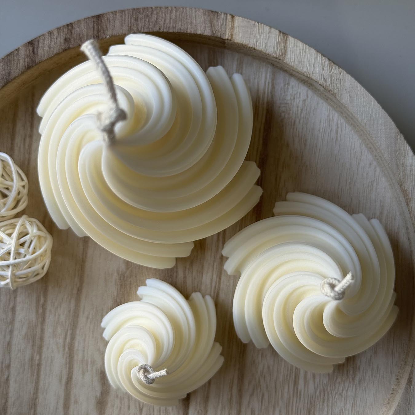 "סט נרות ארומטיים "שנה חדשה - 4 "סט נרות ארומטיים "שנה חדשה - 4