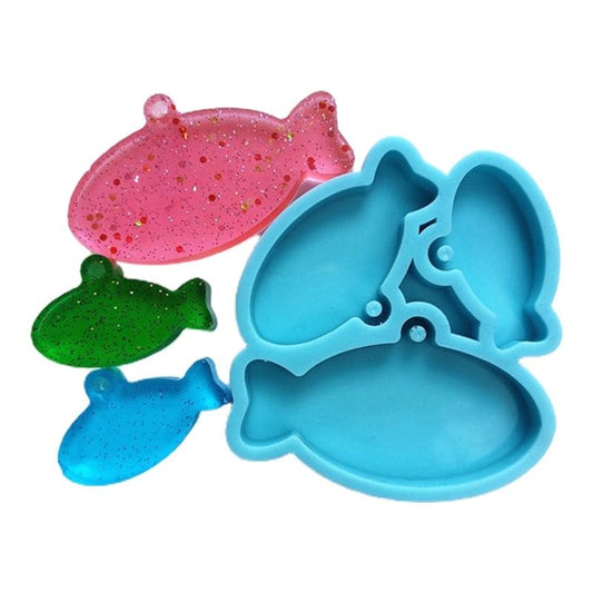 Silicone fish mold to create a pendant on the collar Silicone fish mold to create a pendant on the collar