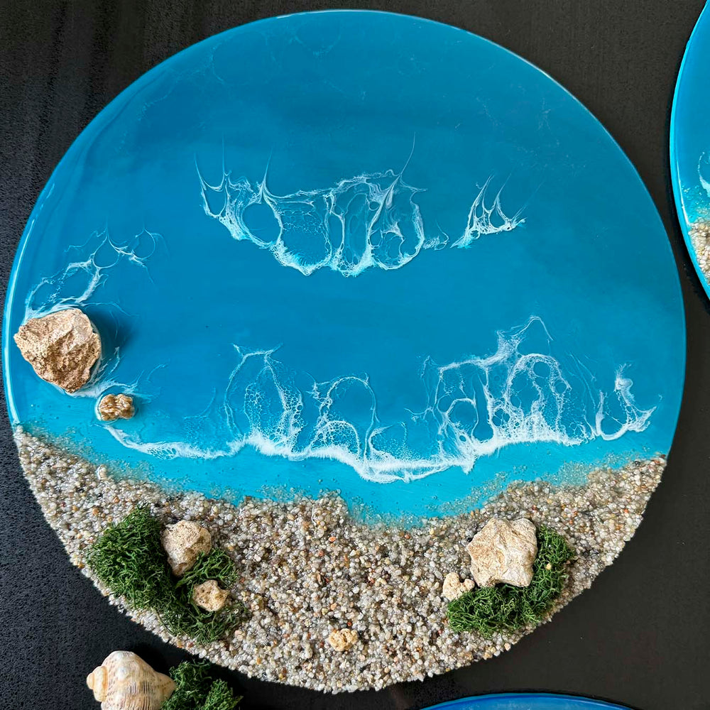 Ocean art epoxy resin paintings made by participants 1